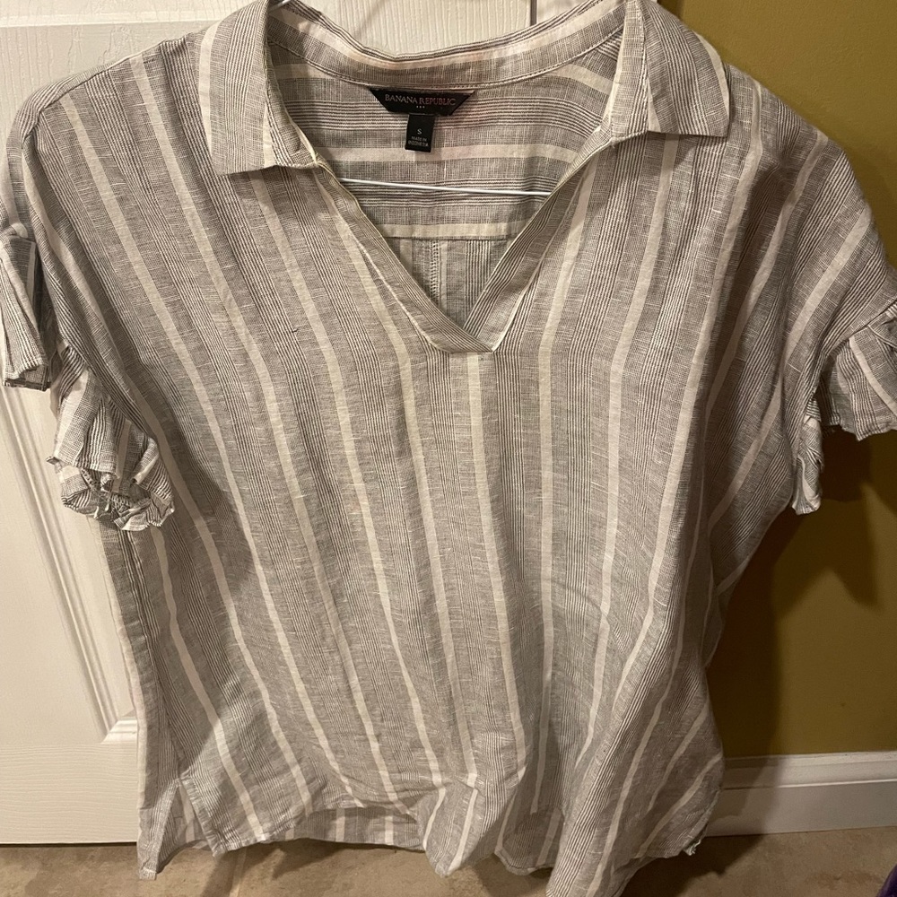 Banana Republic Flutter Sleeve Blouse